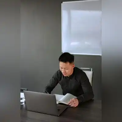 何德雪